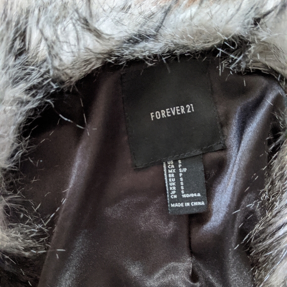 Forever21 Faux Fur Grey Black Coat - Picture 6 of 6